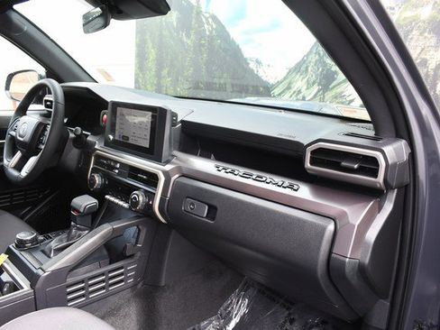 Certified 2025 Toyota Tacoma TRD Sport image 24