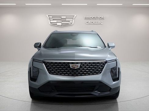 Certified 2024 Cadillac XT4 Premium Luxury image 3