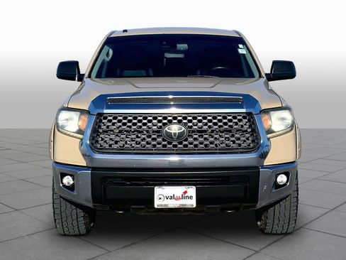 Used 2018 Toyota Tundra SR5 w/ SR5 Upgrade Package AWD/4WD image 3