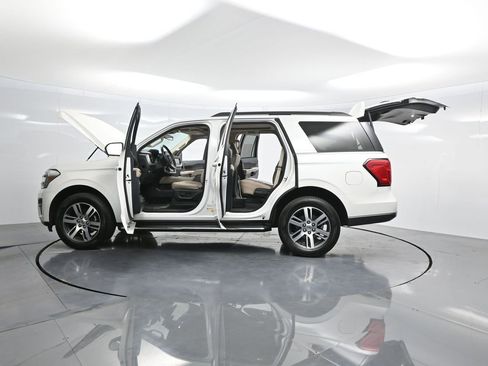 Used 2022 Ford Expedition XLT image 55