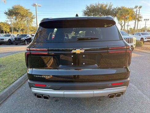 Used 2024 Chevrolet Traverse RS w/ LPO, Floor Liner Package image 5