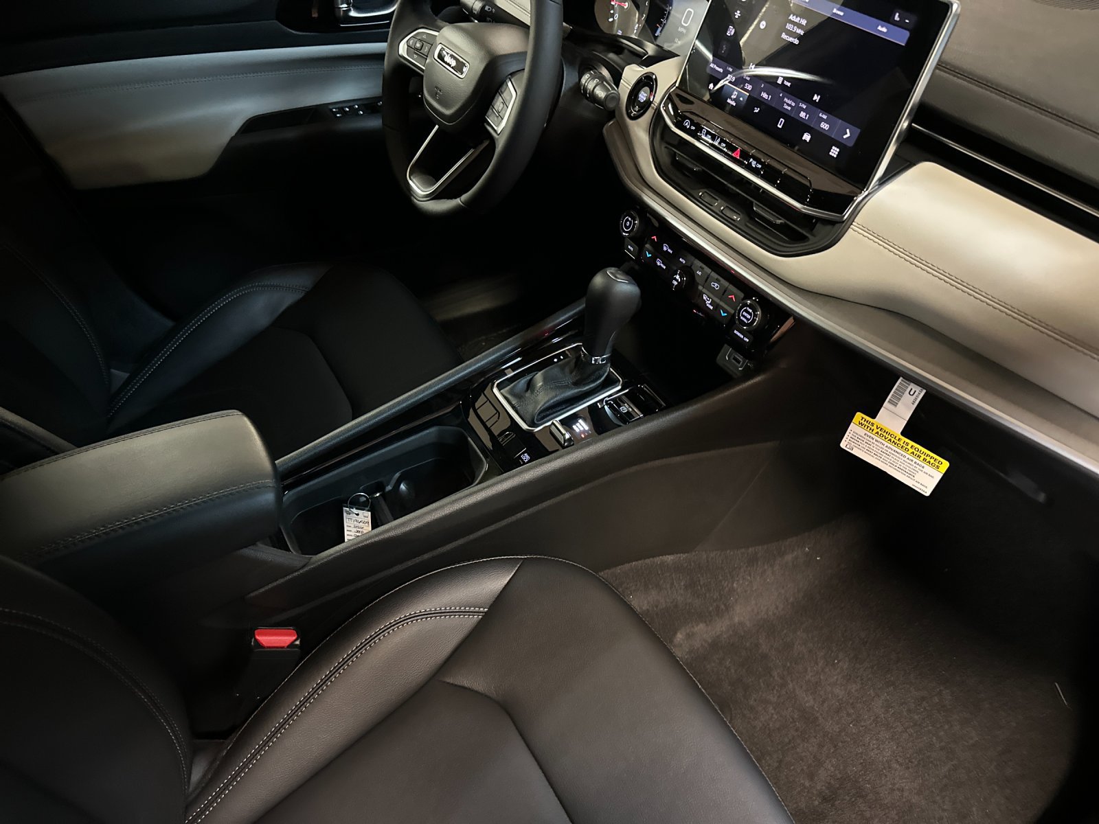 New 2026 Jeep Compass Limited AWD/4WD image 15