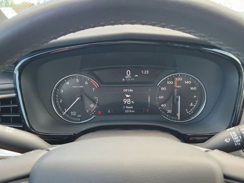 New 2025 Cadillac XT6 Luxury image 13