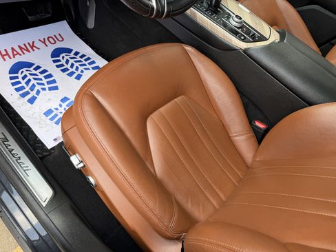 Used 2021 Maserati Levante S AWD/4WD image 31