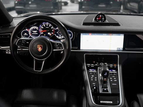 Used 2018 Porsche Panamera 4S AWD/4WD image 12