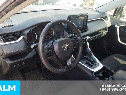 Used 2019 Toyota RAV4 LE FWD image 14