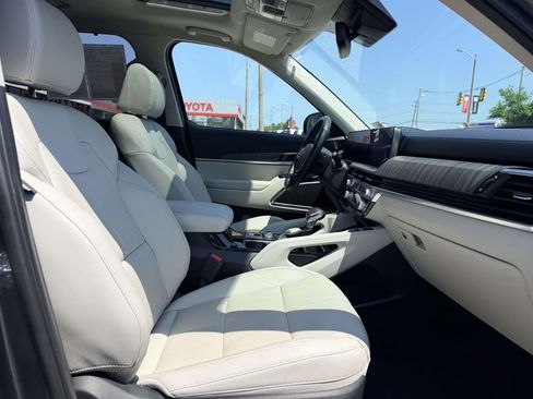 Used 2024 Kia Telluride SX AWD/4WD image 14