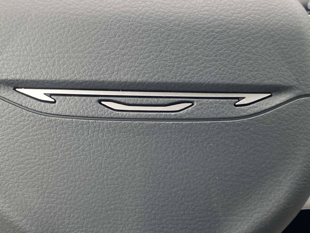 New 2027 Chrysler Pacifica Select FWD image 27