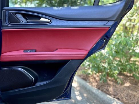 Used 2021 Alfa Romeo Stelvio Sprint w/ Nero Edizione image 22