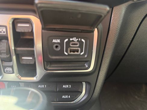 Used 2021 Jeep Gladiator Mojave w/ LED Lighting Group AWD/4WD image 29