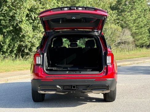 Used 2026 Ford Explorer ST-Line w/ Premium Package RWD image 17