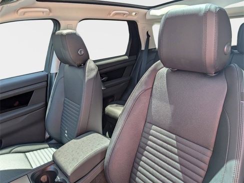 Used 2024 Land Rover Discovery Sport S image 10