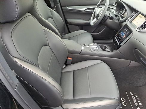 Certified 2025 INFINITI QX55 Essential image 29