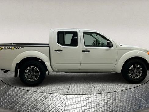 Used 2019 Nissan Frontier Desert Runner image 8