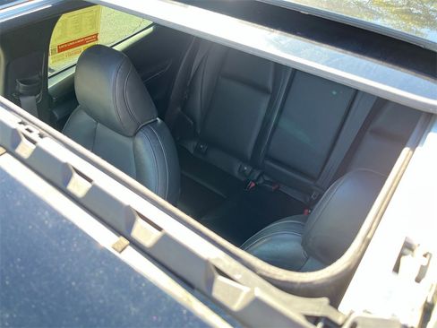 Used 2022 MAZDA MAZDA3 s image 23