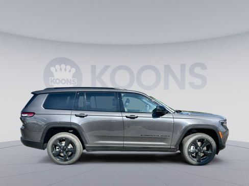 New 2025 Jeep Grand Cherokee L Altitude image 8