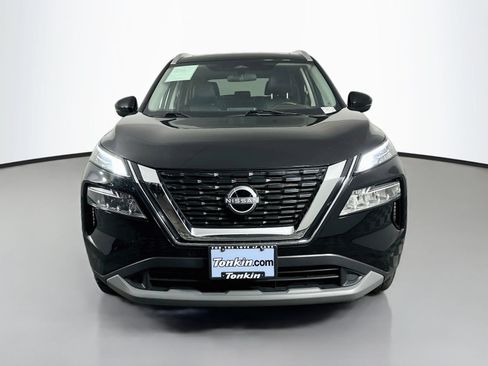 Used 2022 Nissan Rogue SV w/ SV Premium Package AWD/4WD image 2