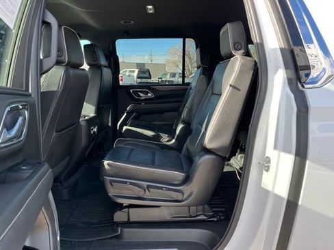 Used 2022 GMC Yukon XL SLT image 29