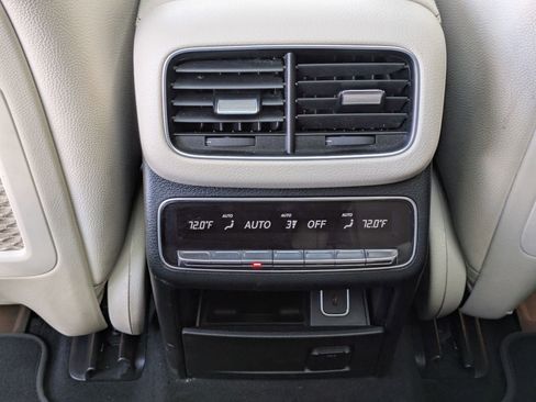 Used 2022 Mercedes-Benz GLS 450 4MATIC image 25