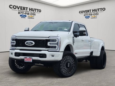 Used 2026 Ford F450 Platinum w/ FX4 Off-Road Package AWD/4WD image 1