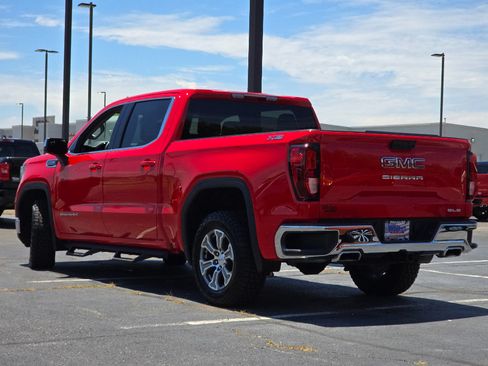Used 2025 GMC Sierra 1500 SLE AWD/4WD image 10