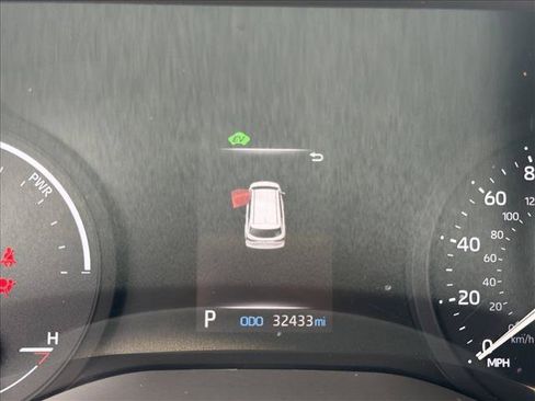 Used 2024 Toyota Sienna XLE AWD/4WD image 19