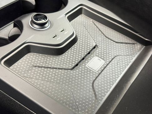 Used 2024 BMW iX xDrive50 w/ Sport Package image 33