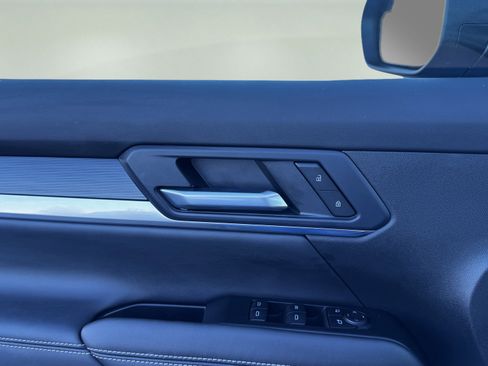 Used 2026 GMC Terrain Elevation image 10