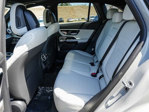 New 2026 Mercedes-Benz GLC 300 4MATIC image 18