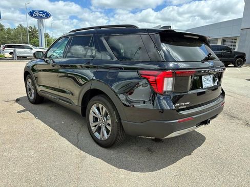 Used 2026 Ford Explorer Active w/ Active Comfort Package AWD/4WD image 5