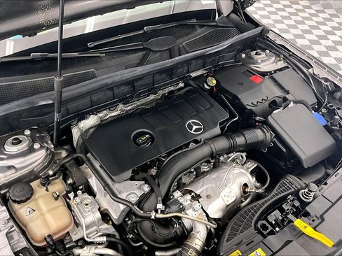 Certified 2022 Mercedes-Benz GLB 250 4MATIC image 30