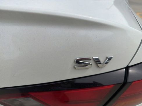 Used 2019 Nissan Altima 2.5 SV FWD image 12