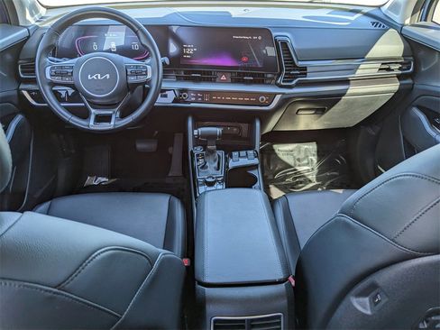 Certified 2025 Kia Sportage EX image 15