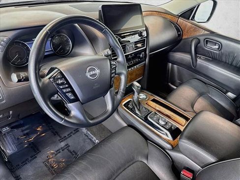 Used 2024 Nissan Armada SL w/ Captain's Chairs Package RWD image 9
