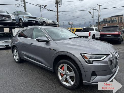 Used 2019 Audi e-tron Premium Plus image 54