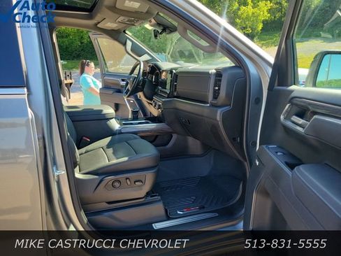 Used 2025 Chevrolet Silverado 1500 LTZ AWD/4WD image 29