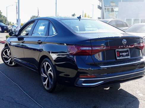 New 2025 Volkswagen Jetta SEL image 9