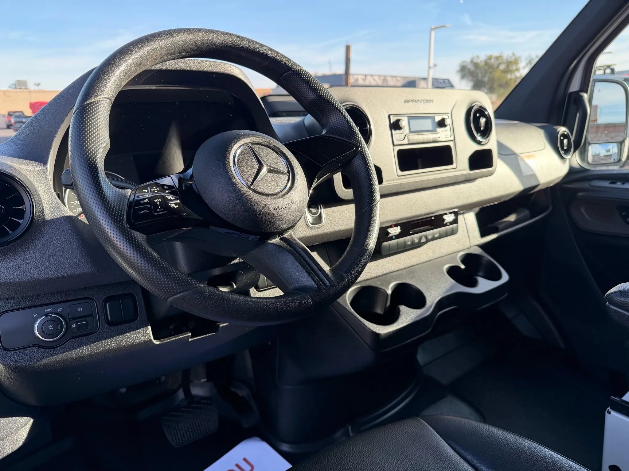 Used 2025 Mercedes-Benz Sprinter 2500 image 16
