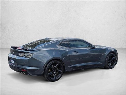 Used 2019 Chevrolet Camaro SS RWD image 5