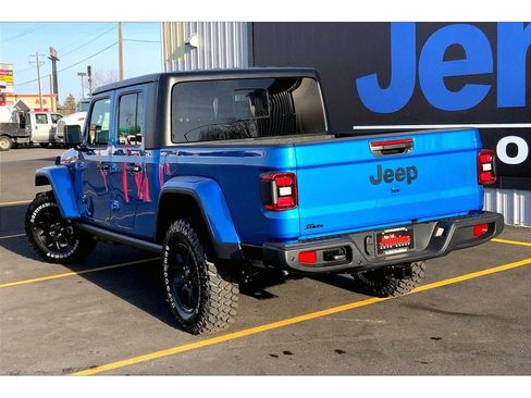 New 2026 Jeep Gladiator Sport AWD/4WD image 3