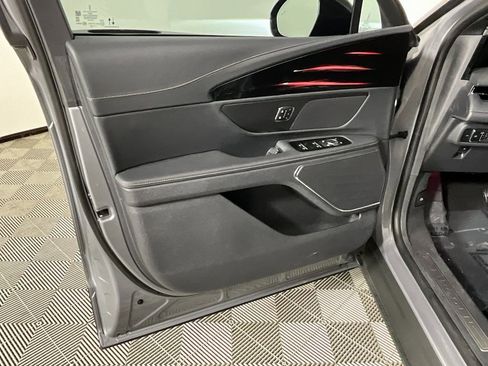 Used 2025 Lincoln Nautilus Premier w/ Jet Appearance Package image 16