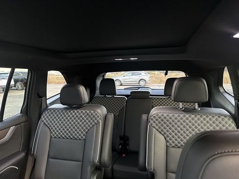 Certified 2024 GMC Acadia Denali w/ Super Cruise Package image 11