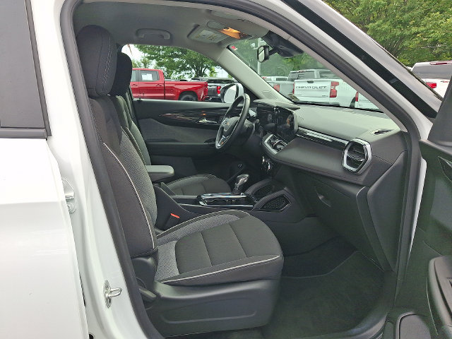 Certified 2024 Chevrolet TrailBlazer LT w/ Convenience Package AWD/4WD image 17