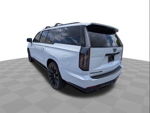 Certified 2026 Cadillac Escalade ESV Platinum Sport AWD/4WD image 6