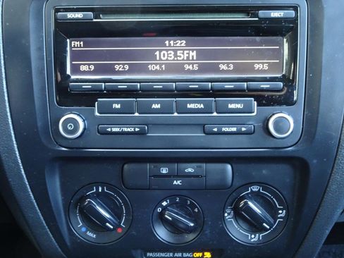 Used 2013 Volkswagen Jetta S image 18