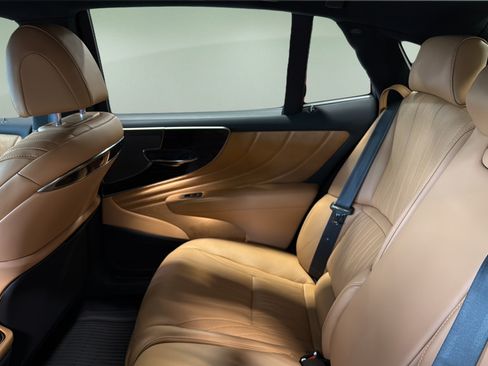 Used 2023 Lexus LS 500 AWD w/ Luxury Package image 16