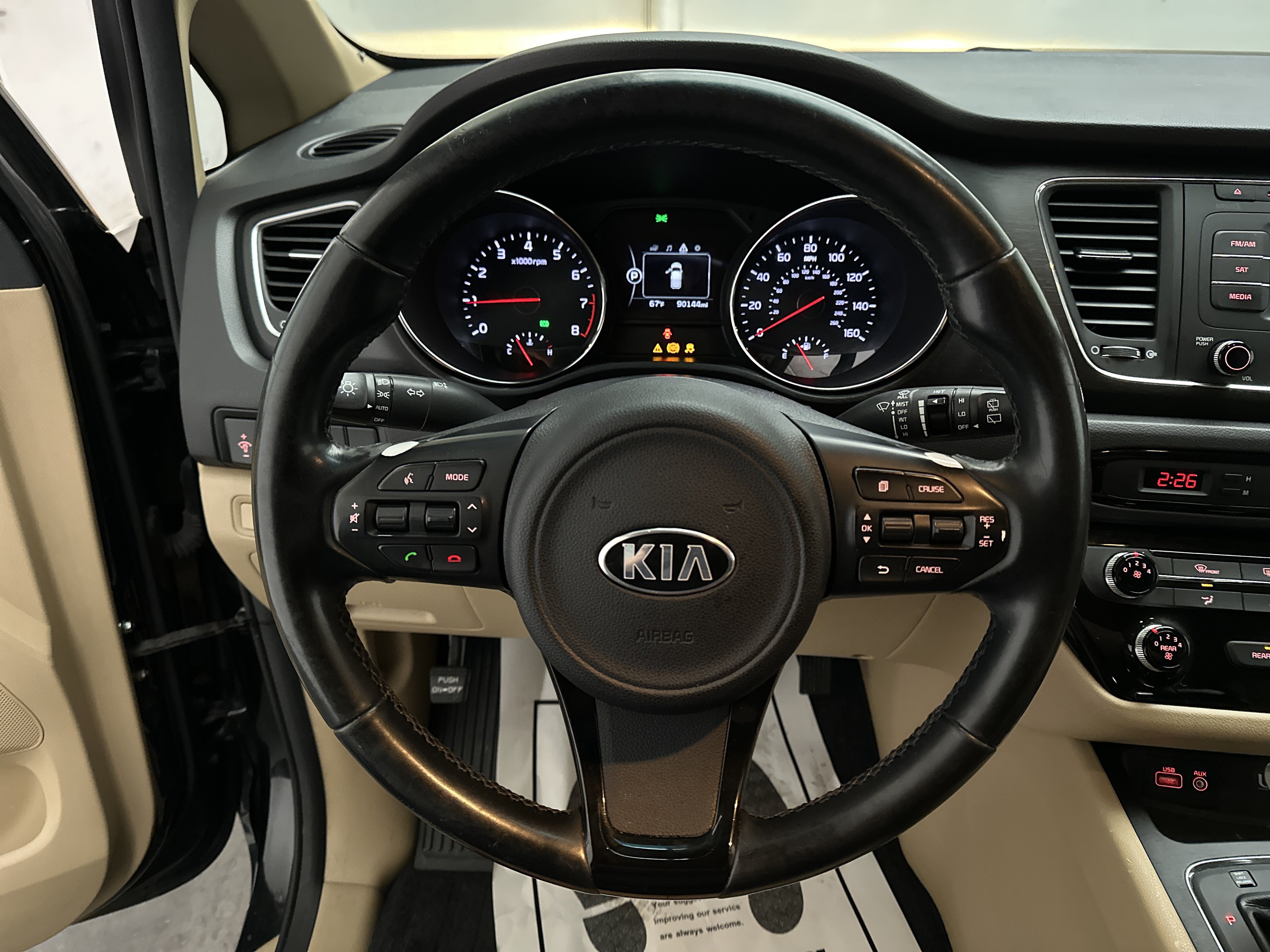 Used 2017 Kia Sedona LX w/ LX Essentials Premium Package FWD image 25