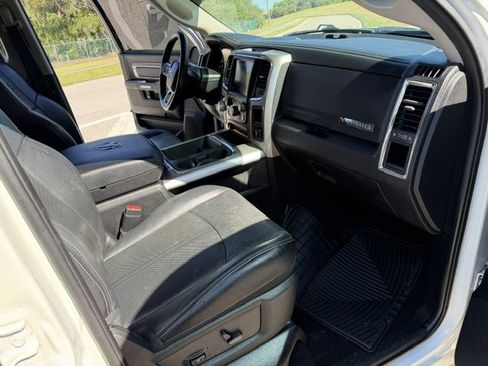 Used 2017 RAM 1500 Laramie w/ Convenience Group AWD/4WD image 15