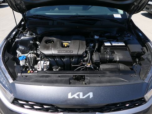 Used 2024 Kia Forte LXS FWD image 28