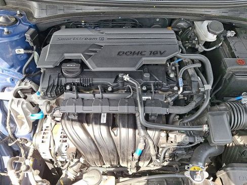 Certified 2025 Hyundai Elantra Limited FWD image 27